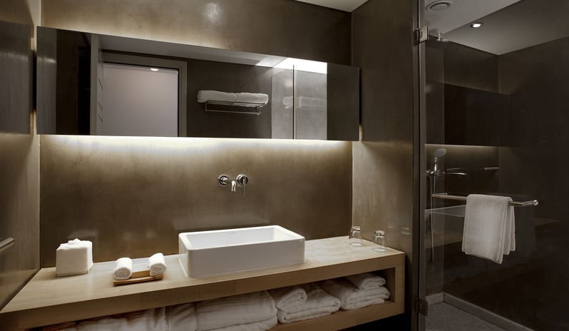 Mykonos Suite Bathroom